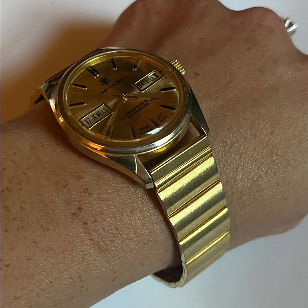 Vintage Gold Jean Cardot 17-jewel mechanical wristwatch